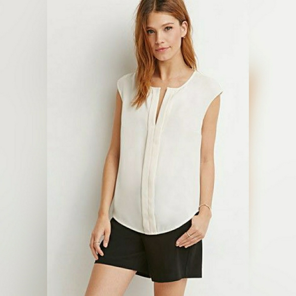 🌟DONATING 8/1 Sleeveless convertible neckline top